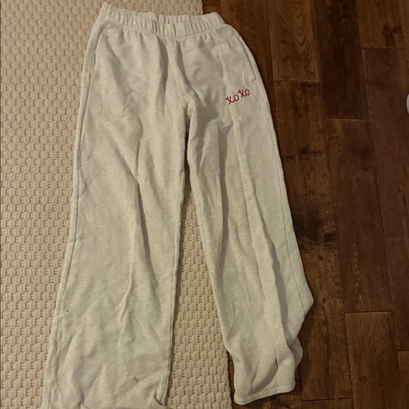 Hollister Pants - Hollister Cream Sweatpants